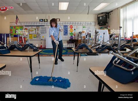 are there janitors in schools in china